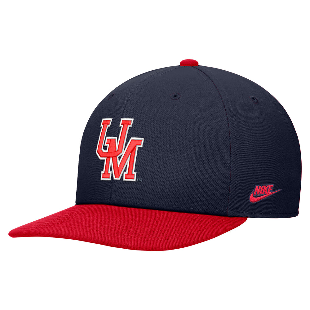 Nike Pro Flatbill Colorblock Snapback w/ UM Logo