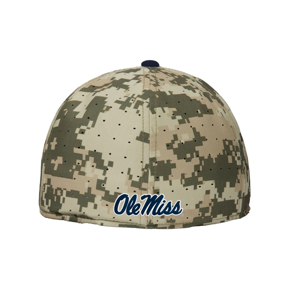 
                  
                    Nike Adult CAMO Aero True Fitted On Field Baseball Cap
                  
                