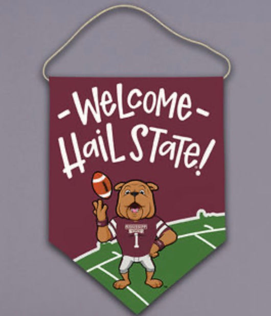Magnolia Lane Welcome Door Hanger - Mississippi State