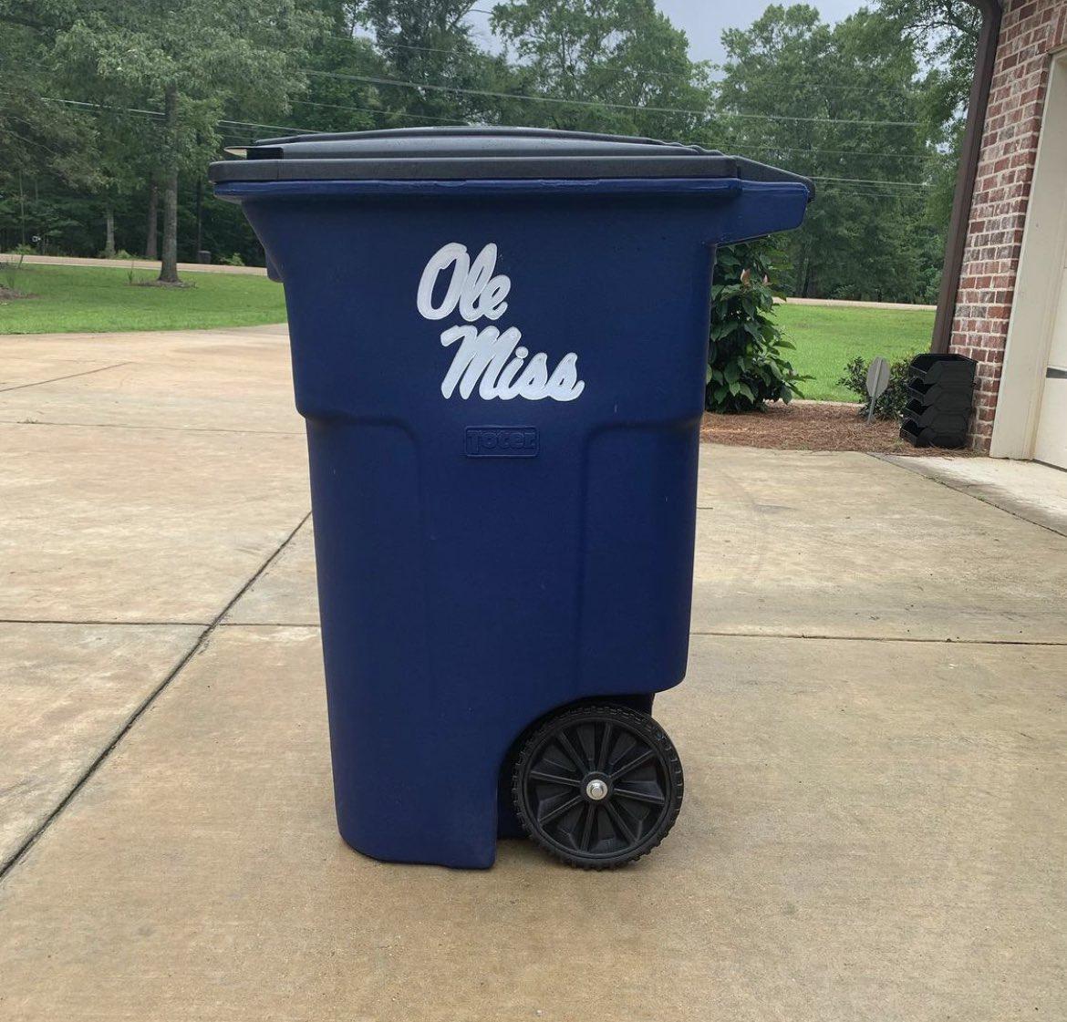 Ole Miss 64 Gallon Toter Fan Can - **This item cannot be shipped**